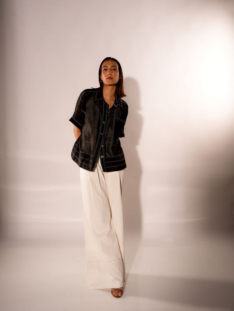 BLACK CROP INVERTED U SHIRT