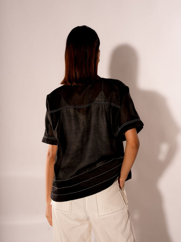 BLACK CROP INVERTED U SHIRT