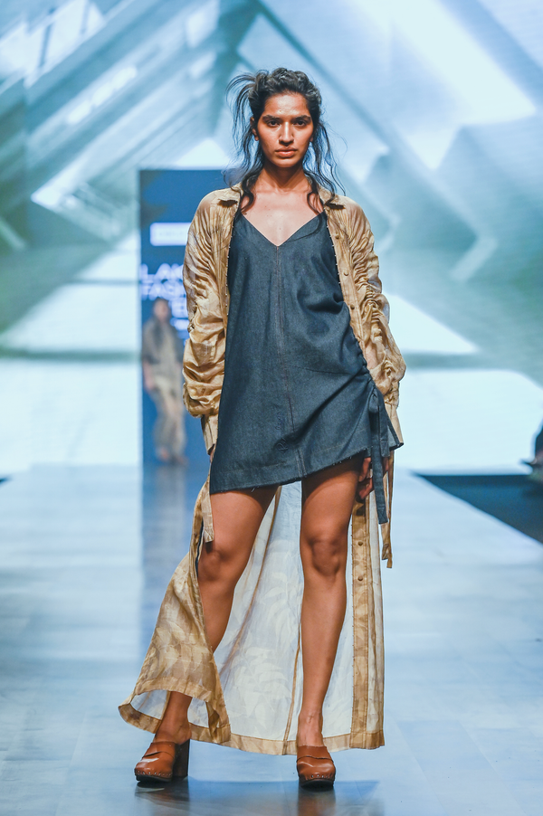 DENIM DRAWSTRING DRESS BLUE AND ECO PRINT BEIGE ROBE